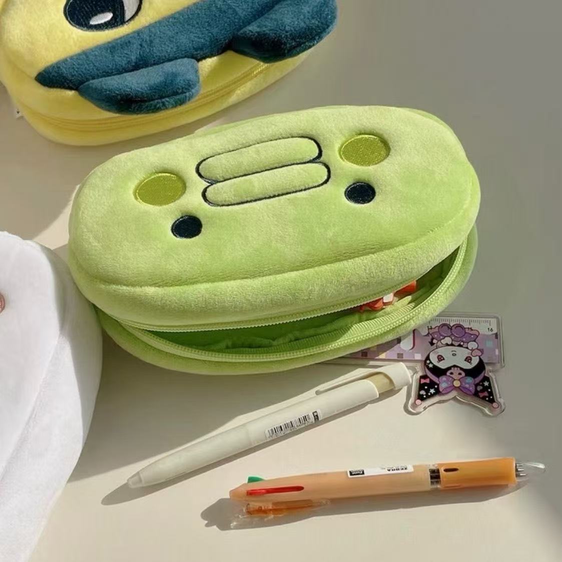 Cute Tamagotchi Plush Pencil C - Beauty Makeup Case recension och pris