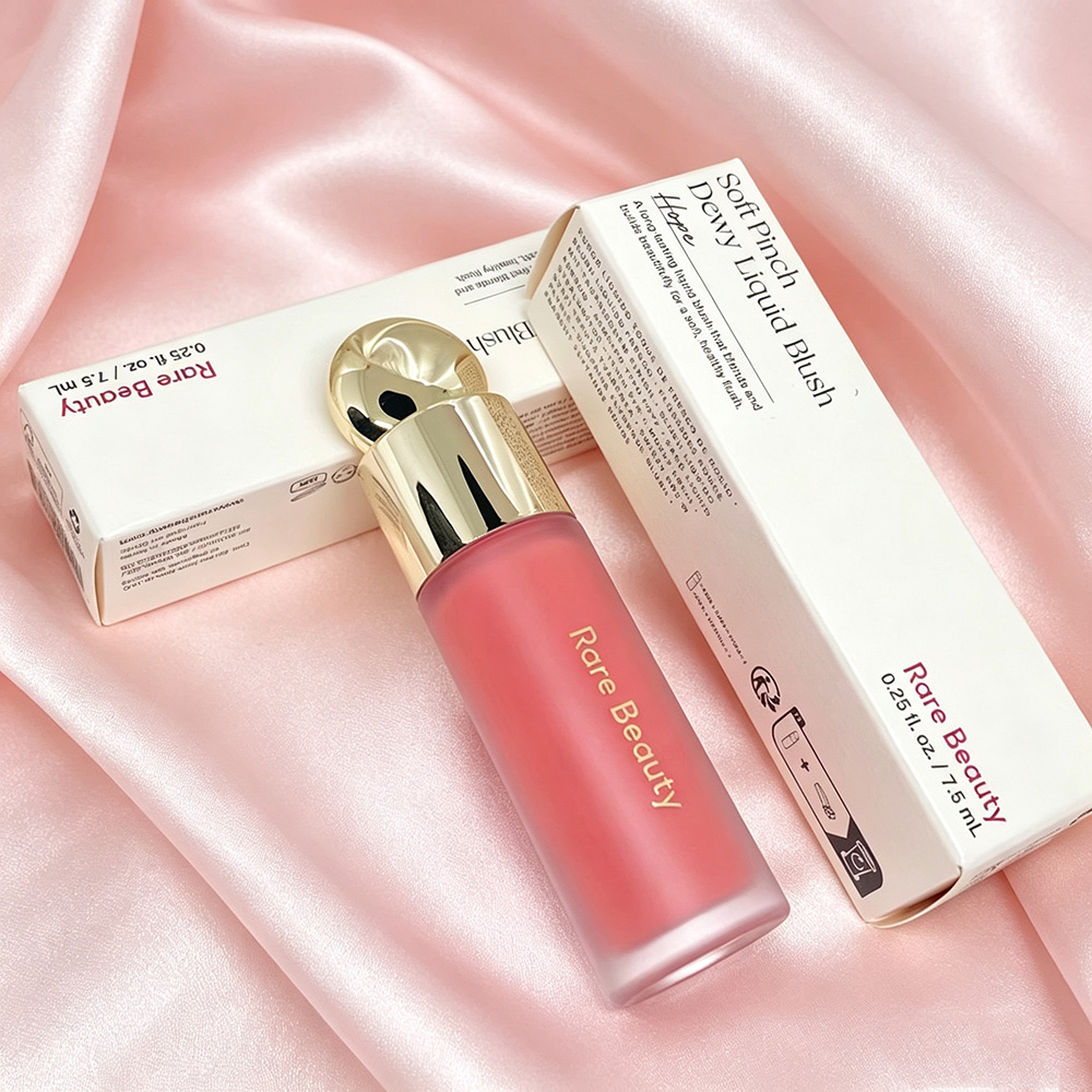 Rare Beauty Mild Touch Velvet  - Rare Beauty Makeup Kit recension och pris